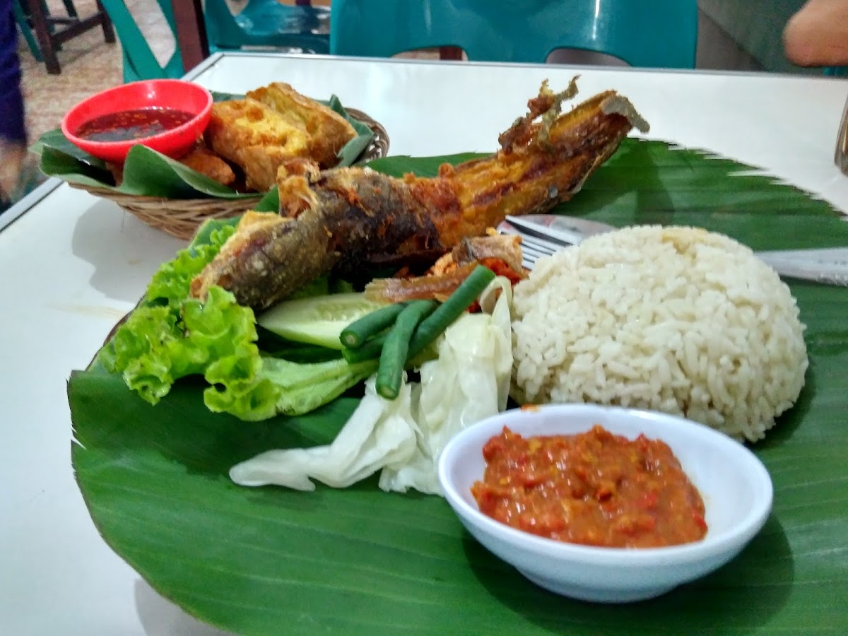 Warung ayam penyet bu dewi Photo 5
