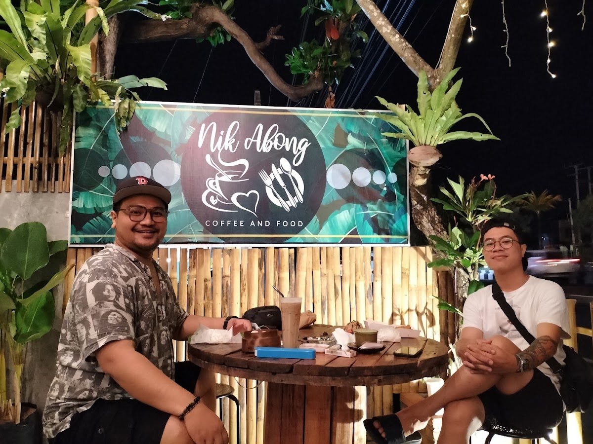 Nik Abong Photo 2