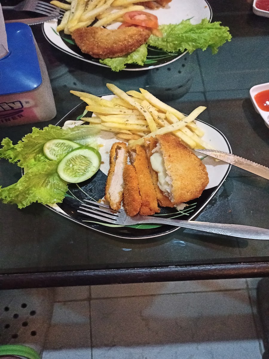 Nik Abong Photo 9
