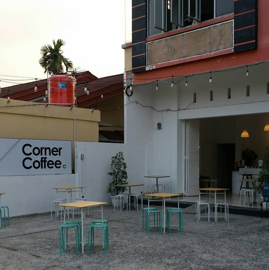 Corner Coffee