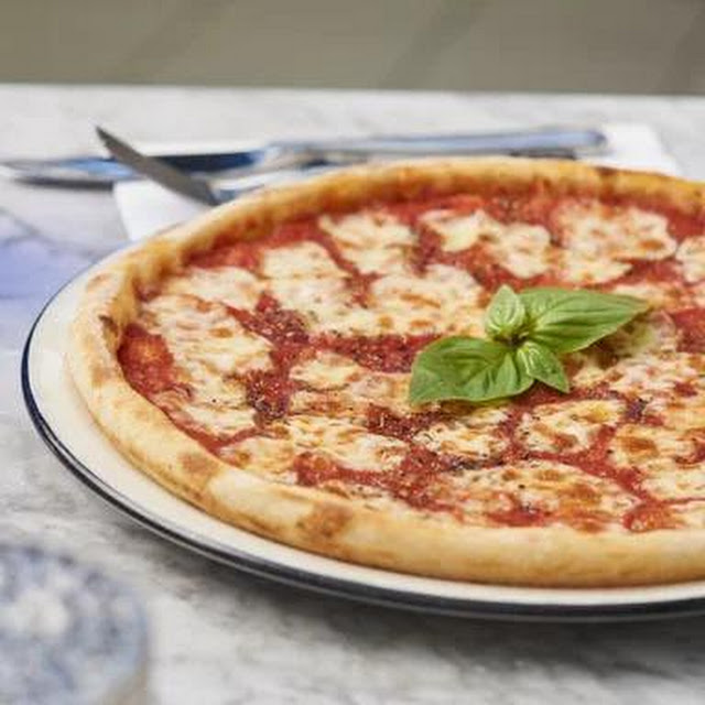 Pizza Margherita