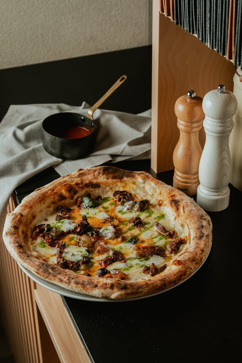 Casa Mia Trattoria Pizzeria Photo 2