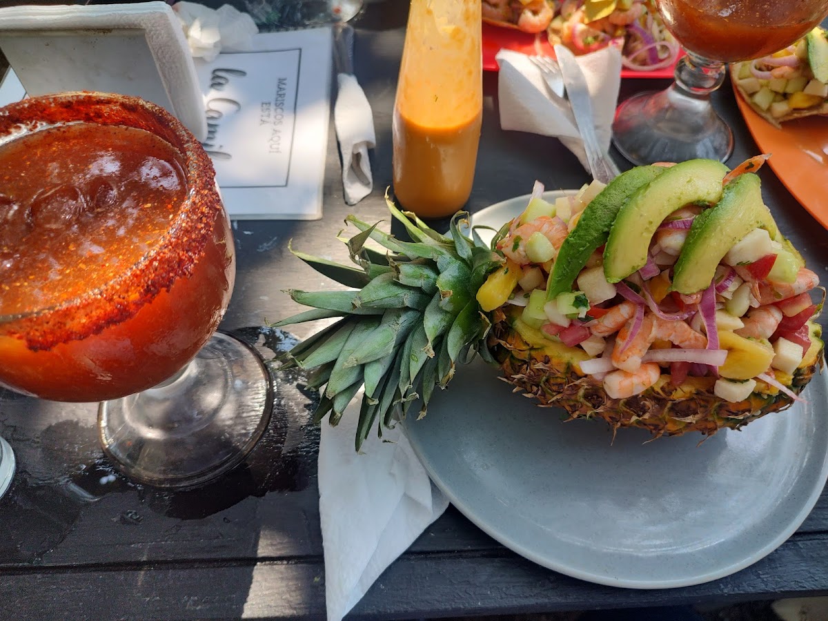 Mariscos aqui esta La Camilo Photo 5