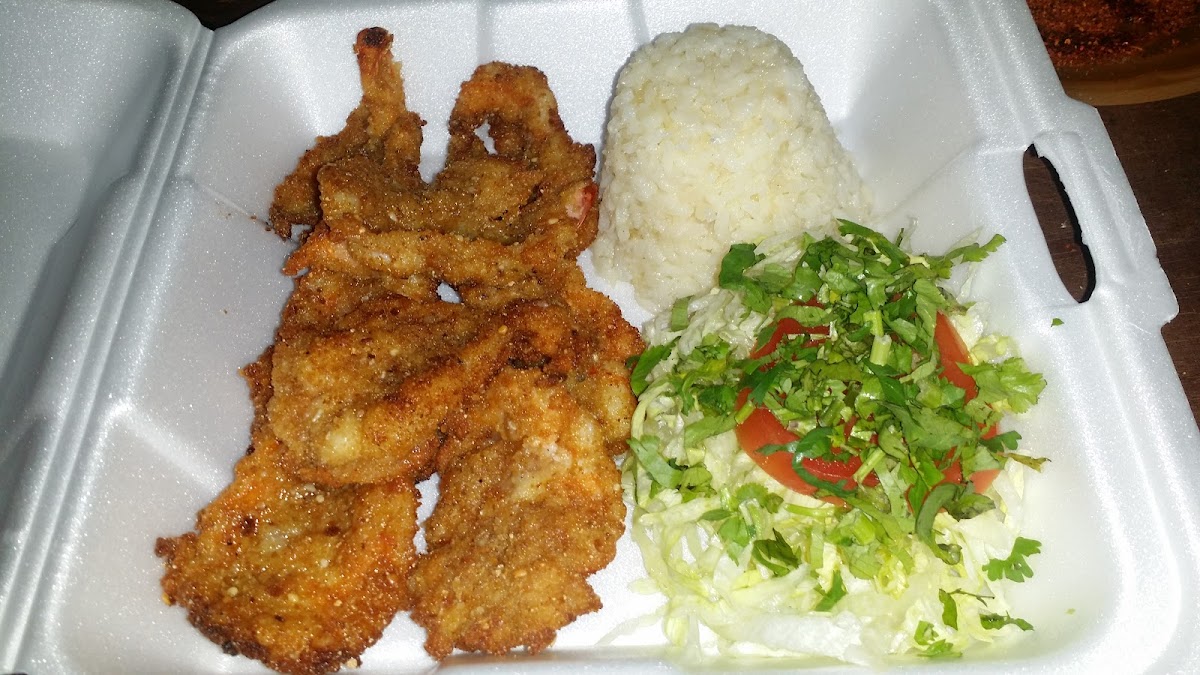 Mariscos aqui esta La Camilo Photo 6