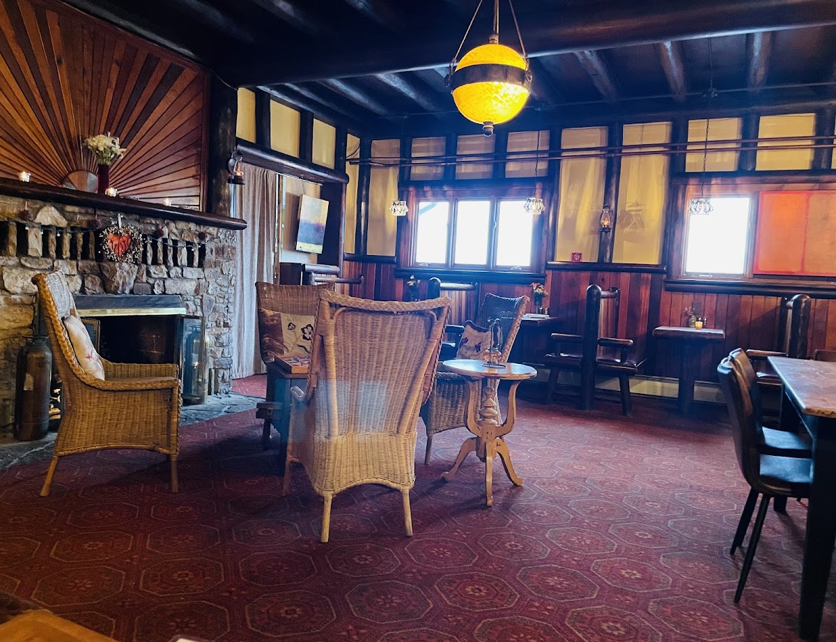 Panorama Public House Photo 7