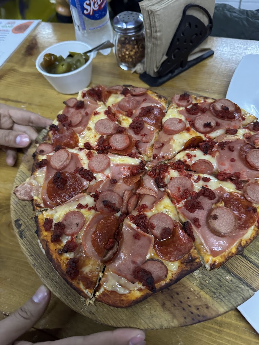 Pizza & Game Photo 3