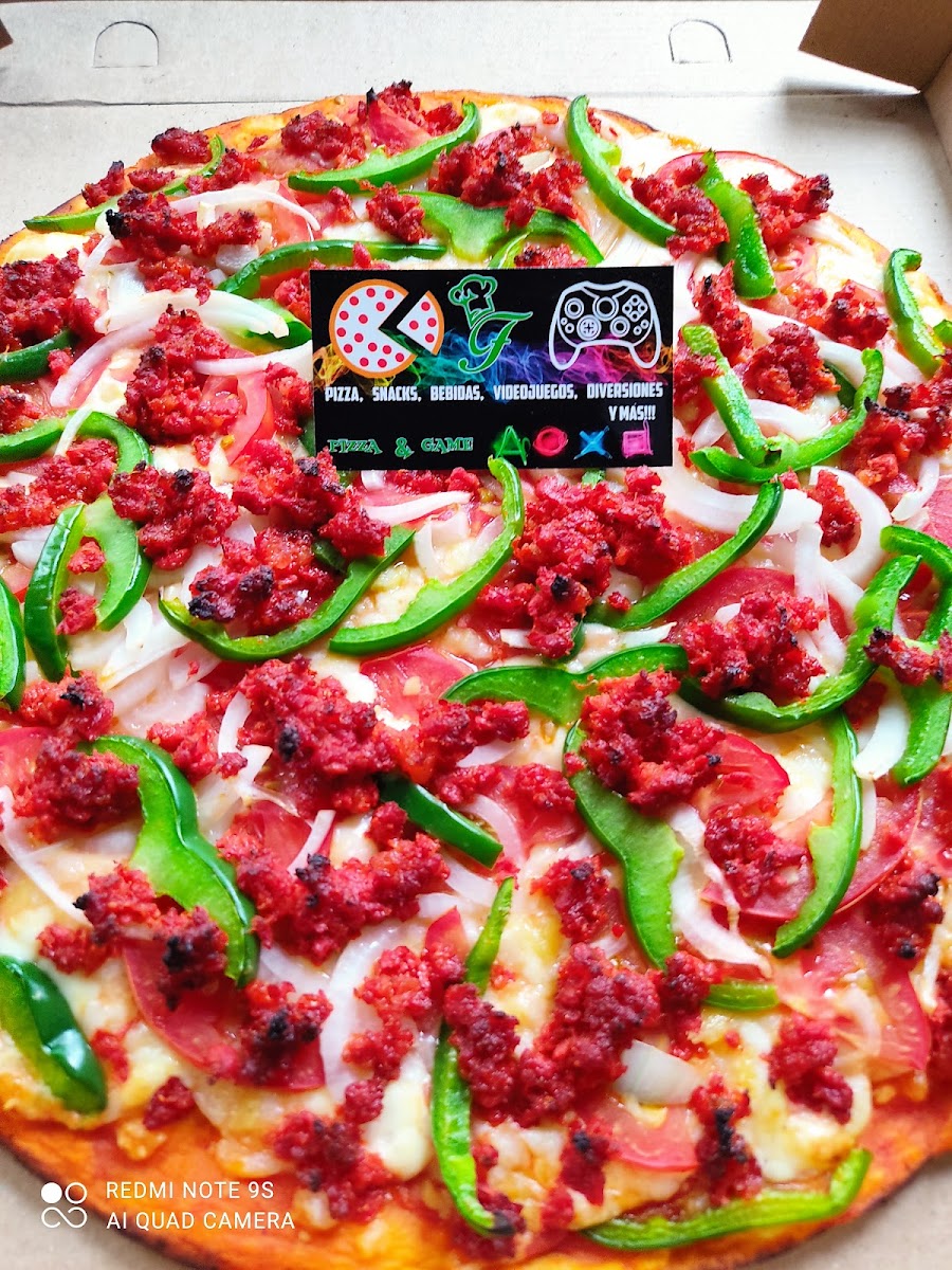 Pizza & Game Photo 6