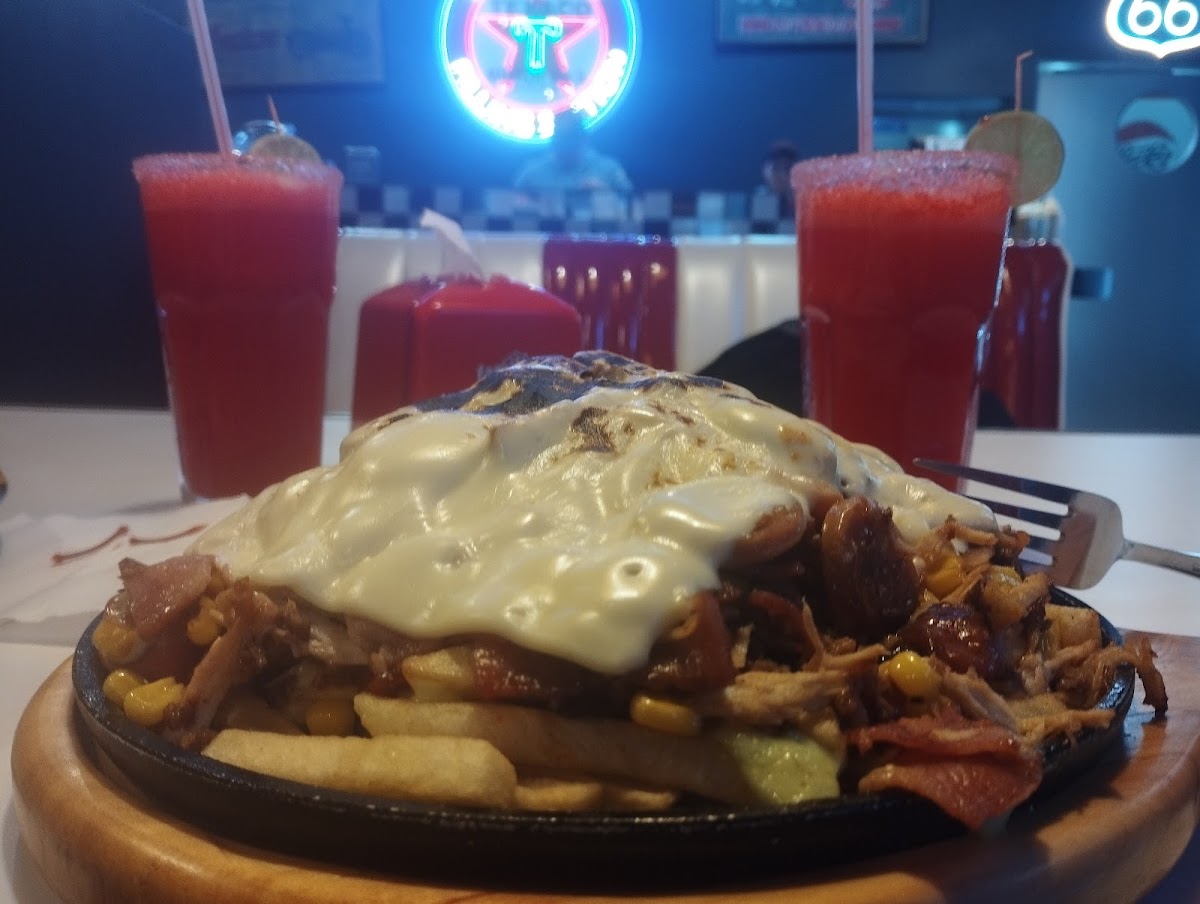 BURGER AND WINGS BOSA Photo 3