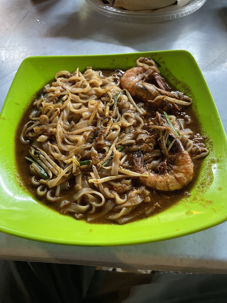 Waffle shop and Char kuey teow padu