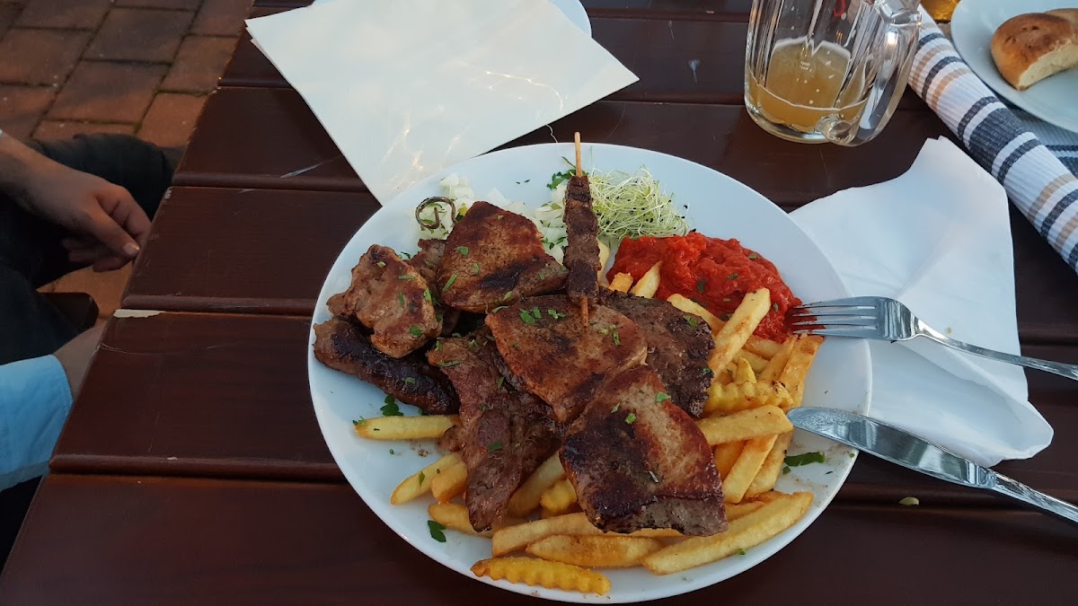Schützenhaus Gersdorf - Balkan und Fränkische Küche Photo 2