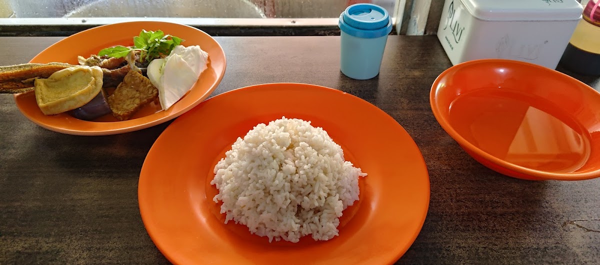 WR. Pecel Lele
