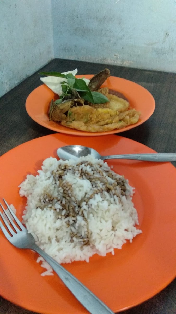 WR. Pecel Lele Photo 10