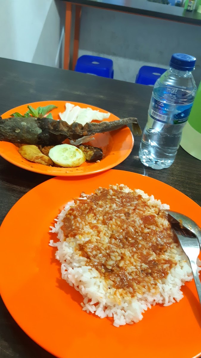 WR. Pecel Lele Photo 7