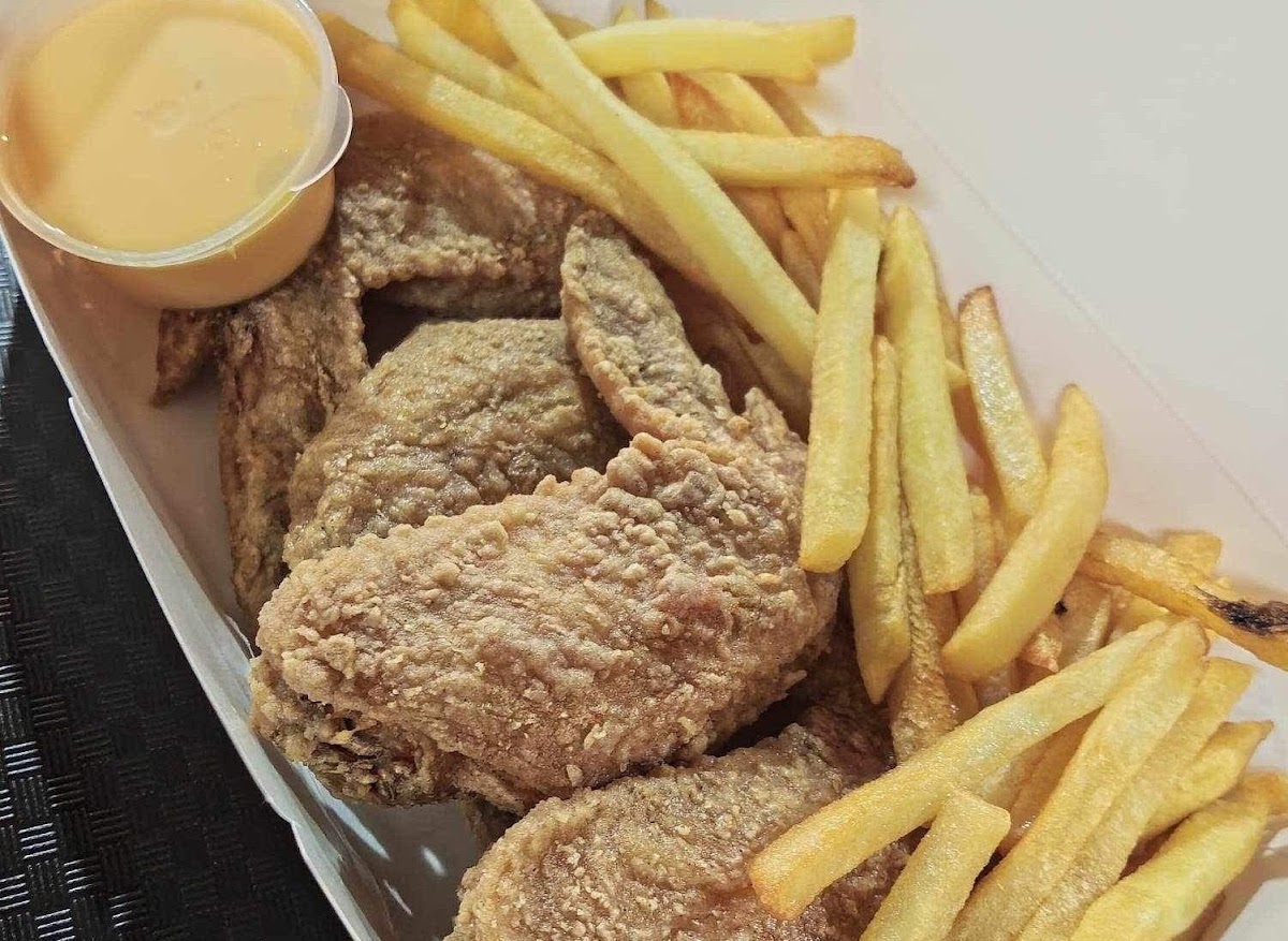 3 Joints Fried Chicken House - Dasma Bayan Photo 4