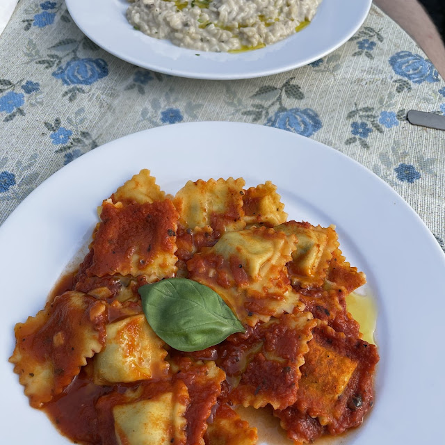 Ravioli Al Pomodoro
