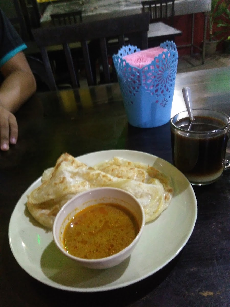 Roti Canai Kari Tulang