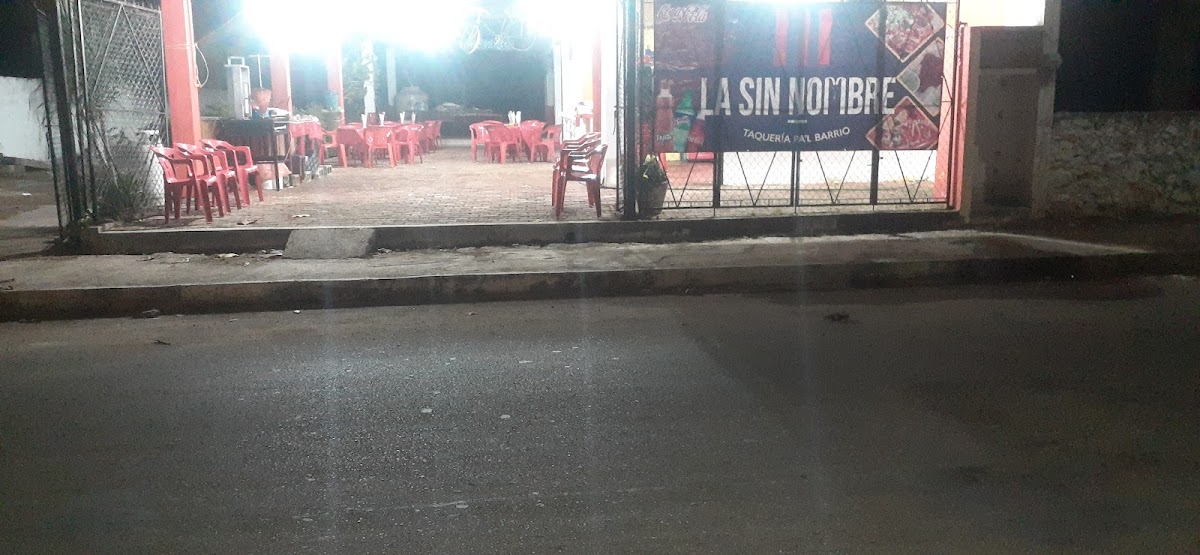 LA SIN NOMBRE TAQUERIA PA'L BARRIO Photo 3