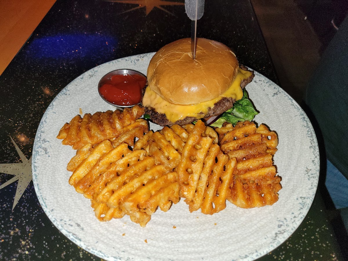 Kings Dining & Entertainment Photo 10