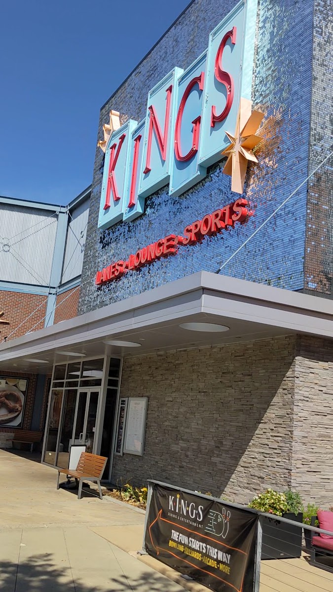 Kings Dining & Entertainment Photo 2