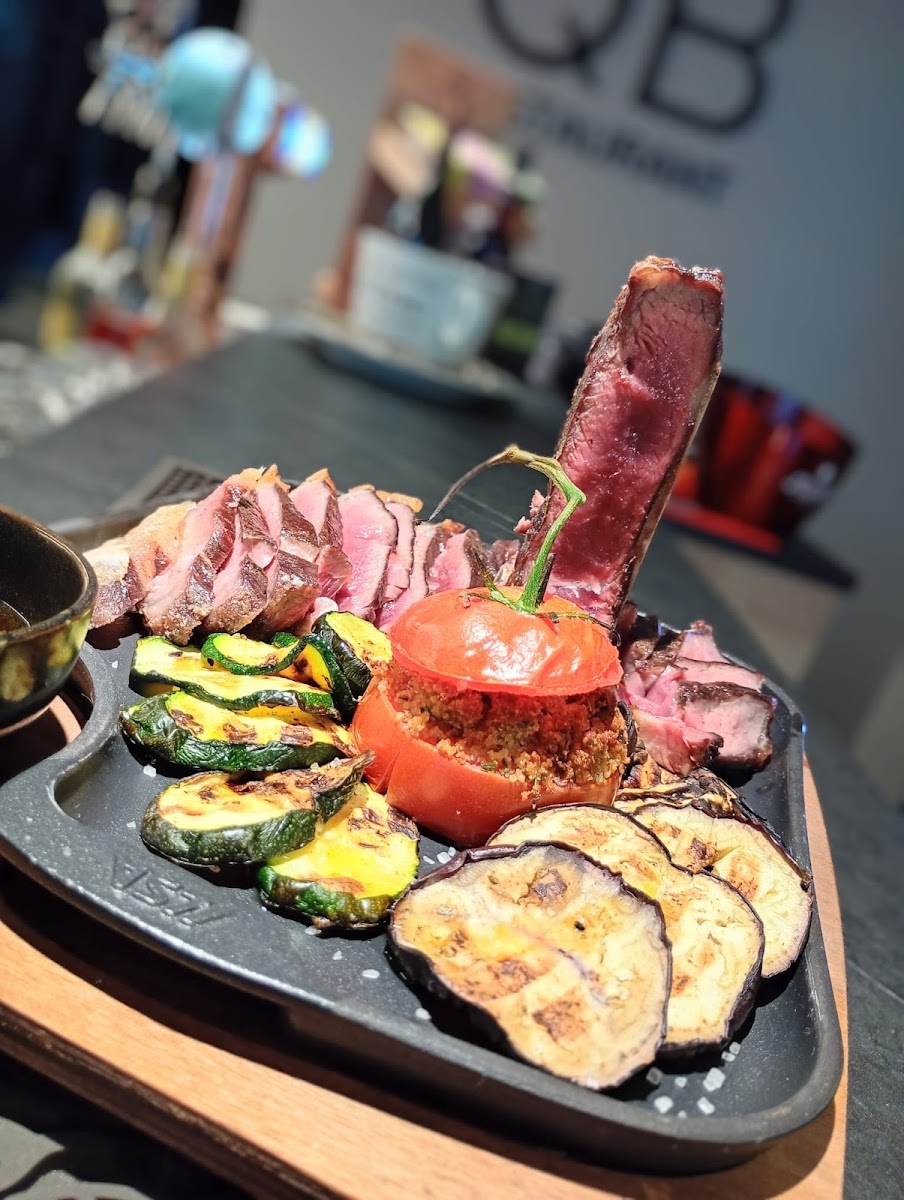 QB RESTAURANT Photo 6