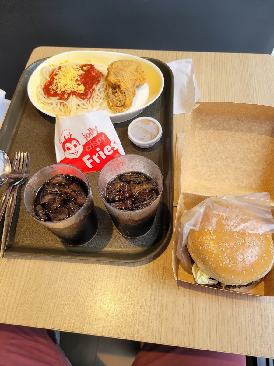 Jollibee San Marcelino Photo 5