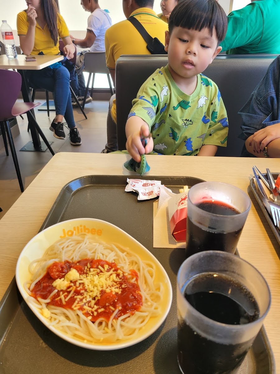 Jollibee San Marcelino Photo 7