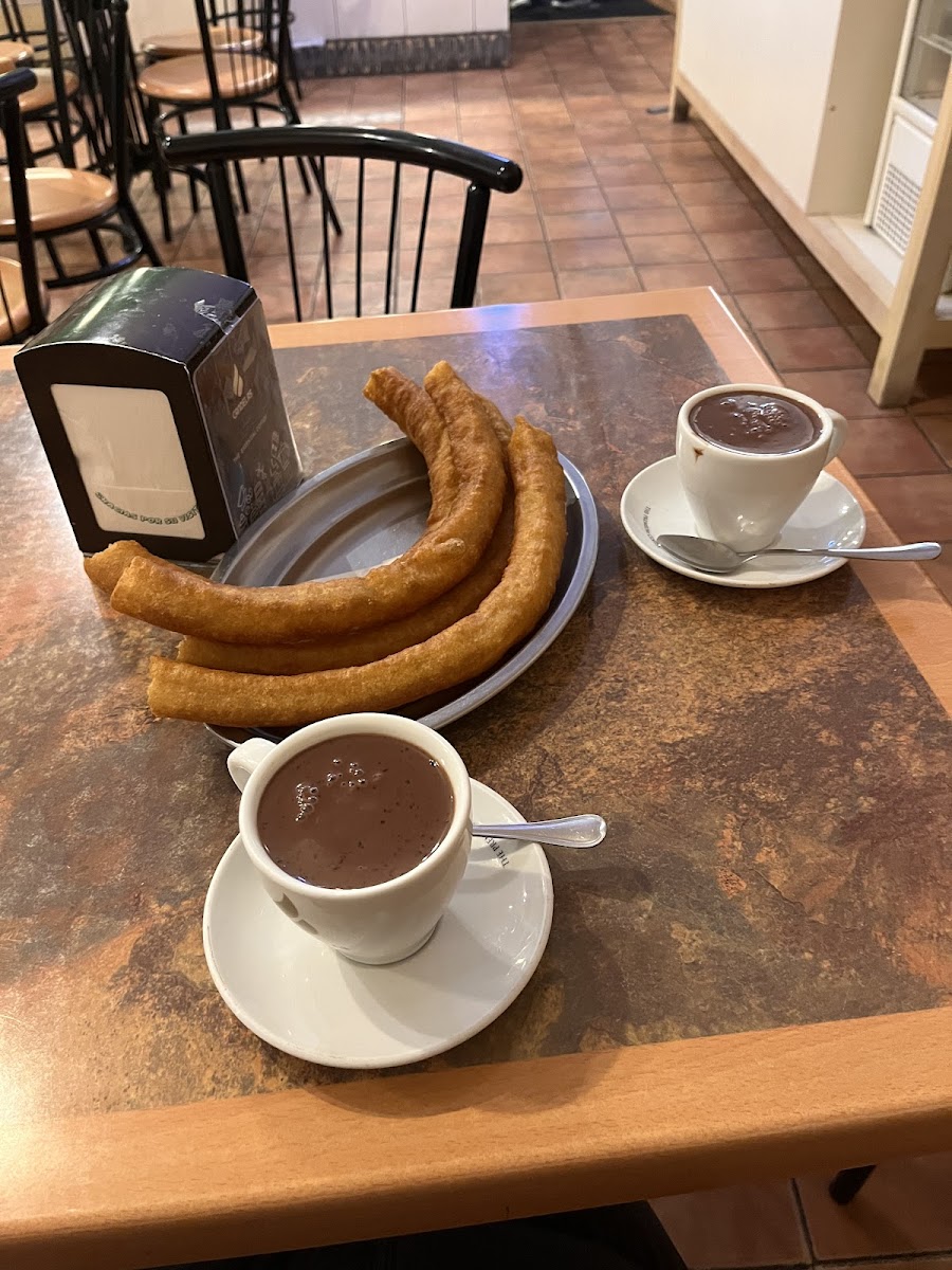 Cafetería Churrería Manú Photo 2