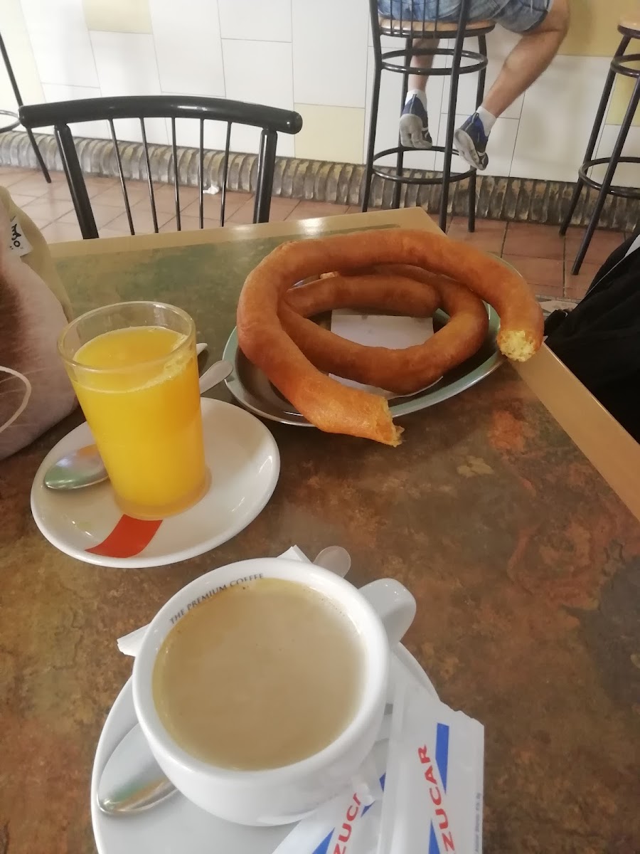 Cafetería Churrería Manú Photo 4