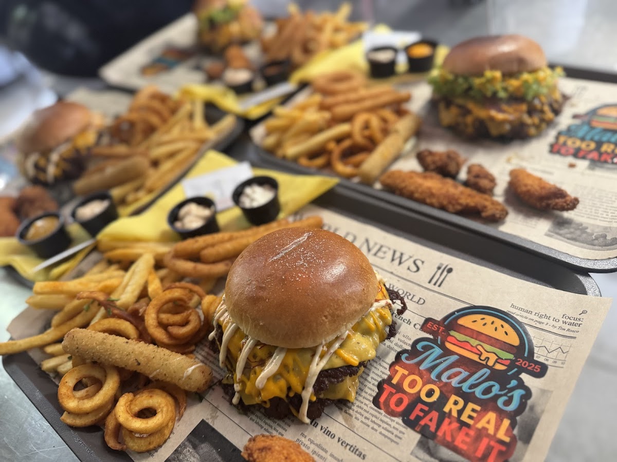 Malo's Burger Photo 2