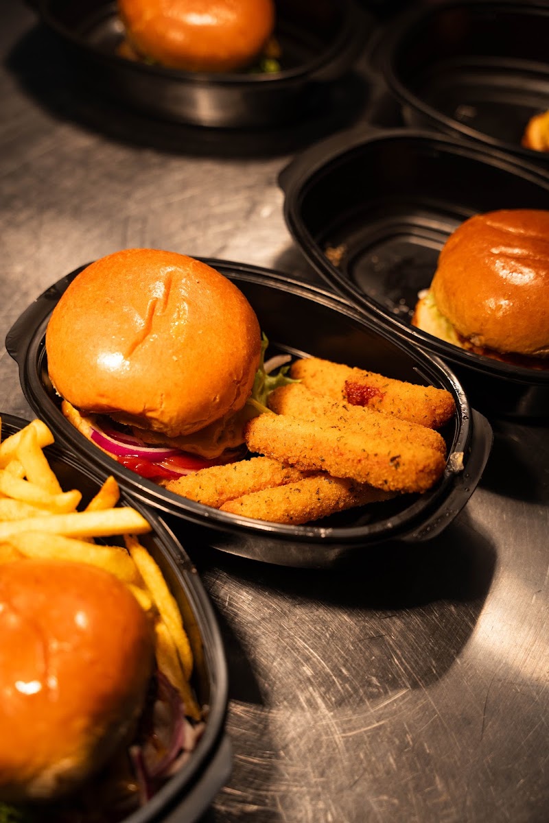 Malo's Burger Photo 9