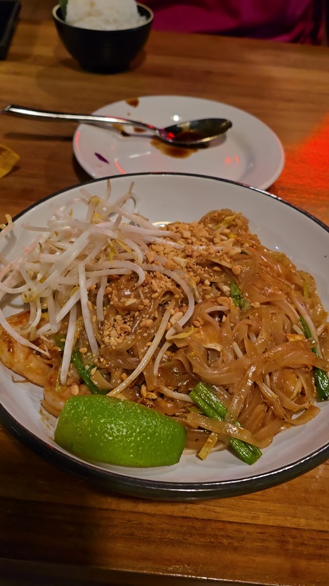 26 Thai Kitchen & Bar (Midtown) Photo 2