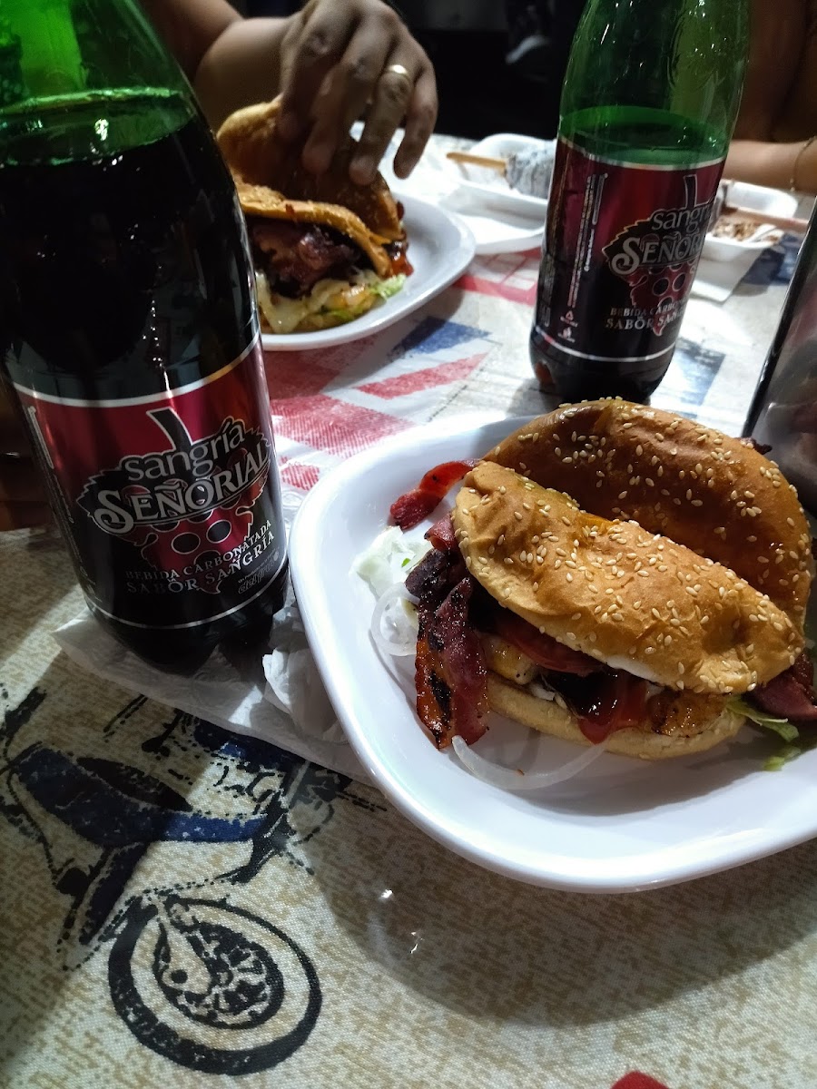 Javi's Burguer Photo 8