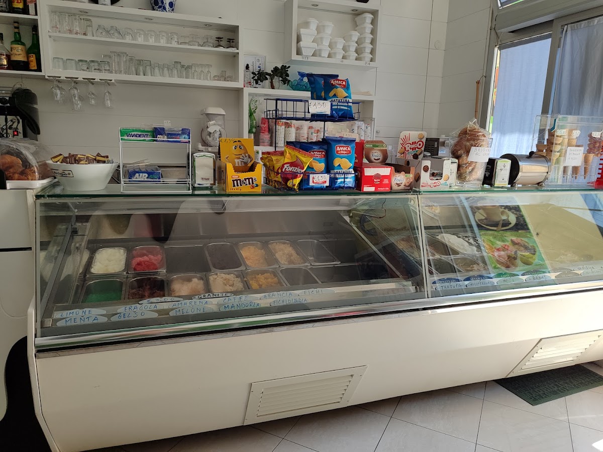 Bar Gelateria Pistacchio e Cioccolato Photo 2