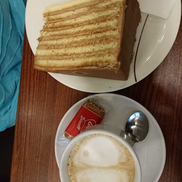 Cappuccino Und Prinzregententorte