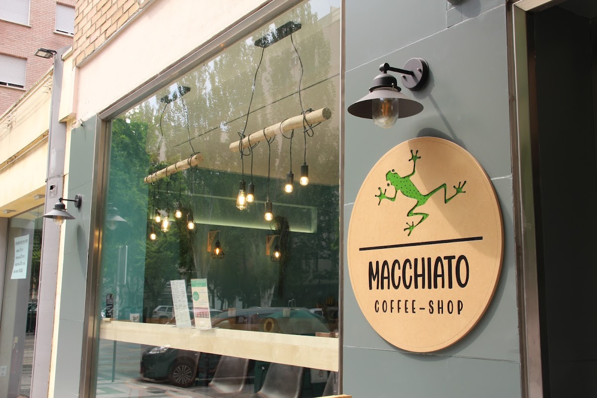 Macchiato Coffee - Shop