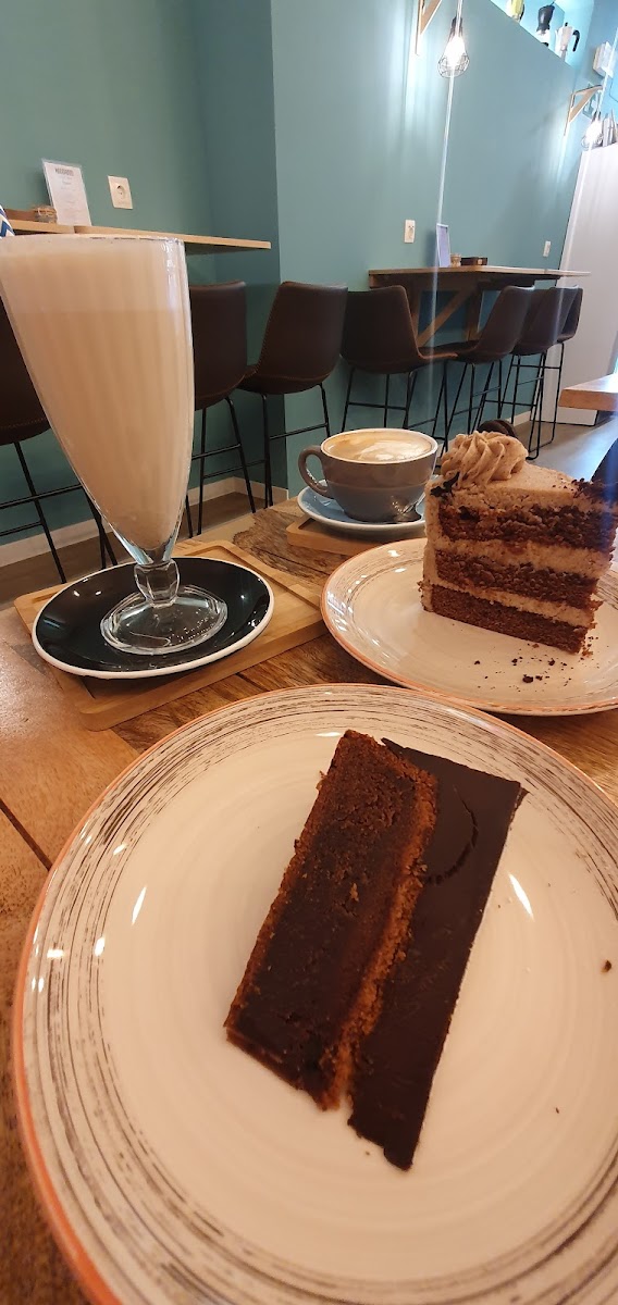 Macchiato Coffee - Shop Photo 8