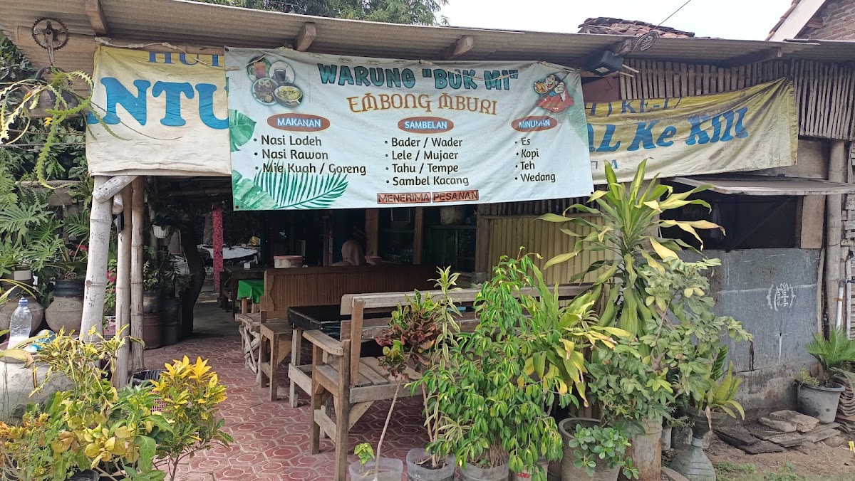 Warung Buk Mi Embong Mburi