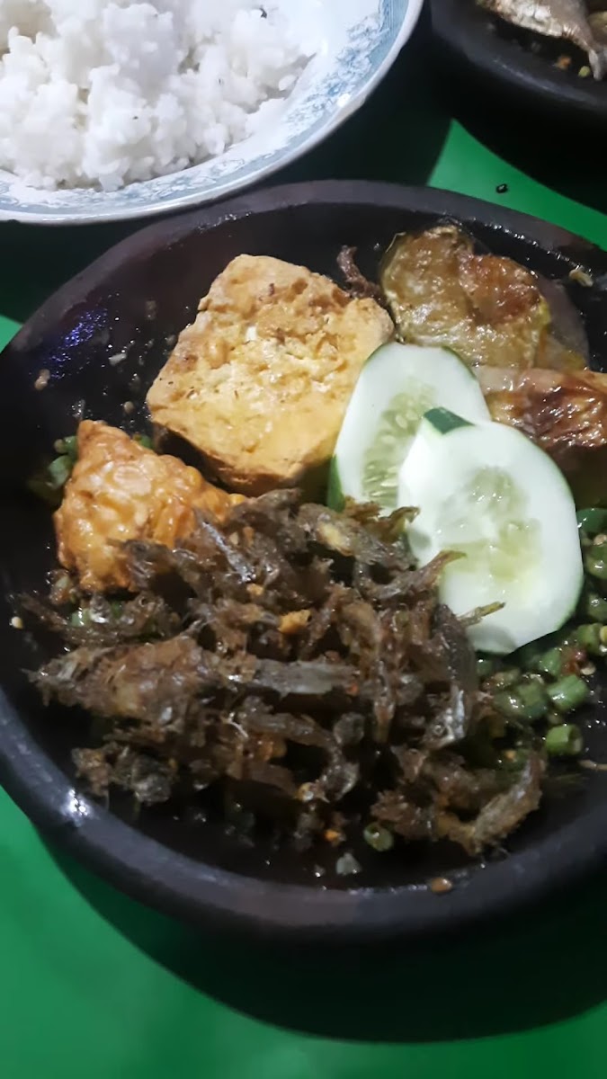 Warung Buk Mi Embong Mburi Photo 2