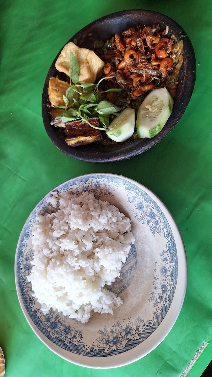 Warung Buk Mi Embong Mburi Photo 9