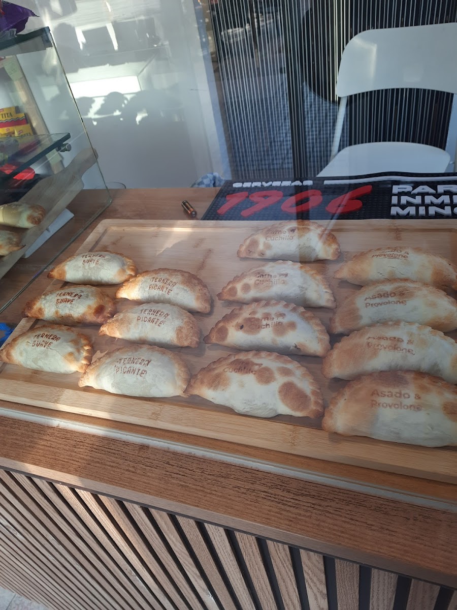 GOLAZO Empanadas Argentinas ???? Photo 6