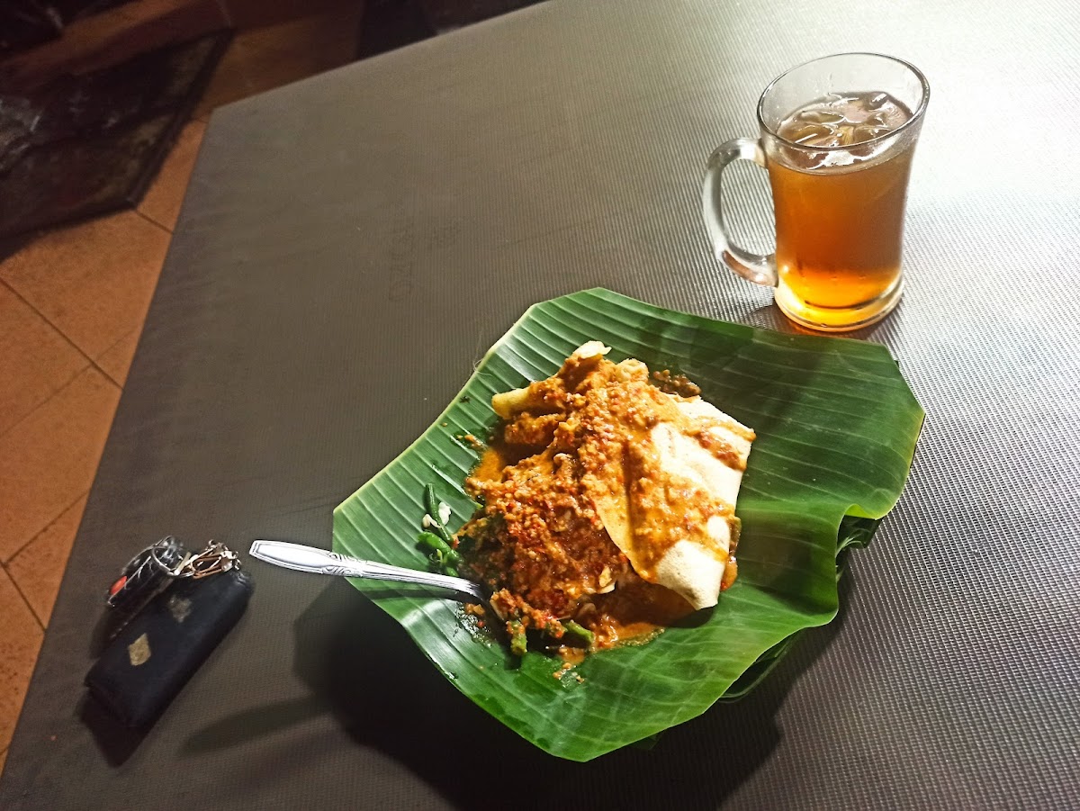 Nasi Pecel Mbok Sador Simpang Lima Photo 9