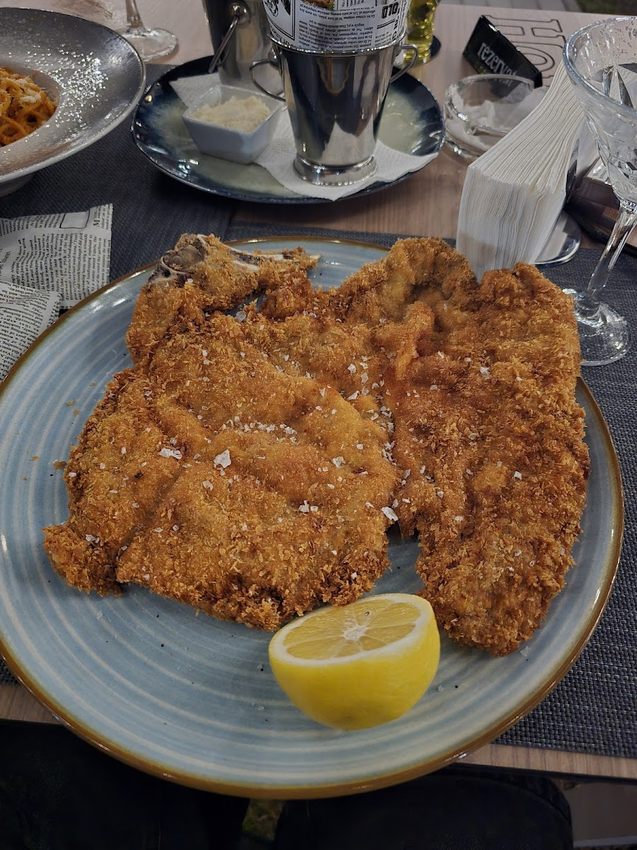 G&G Restaurant Photo 4