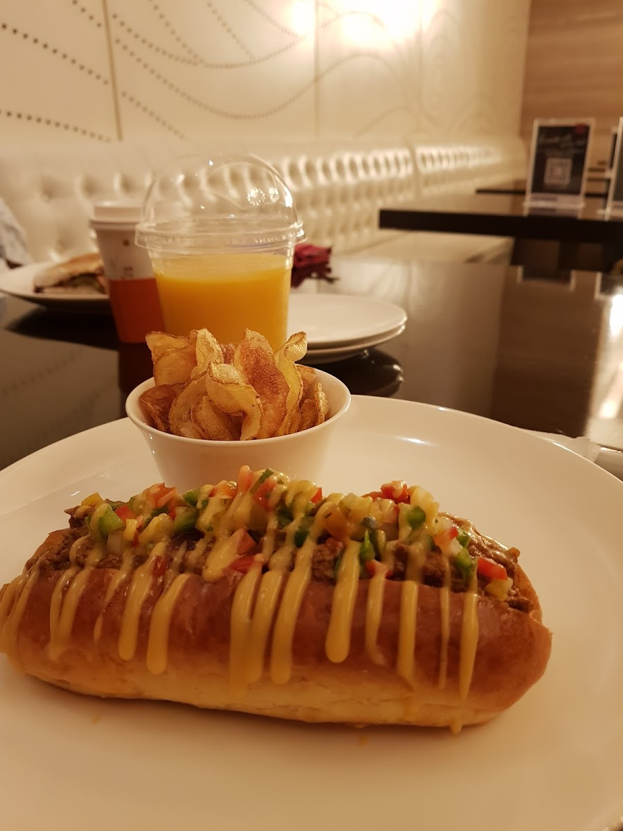 Solaire Theater Restaurant Photo 9
