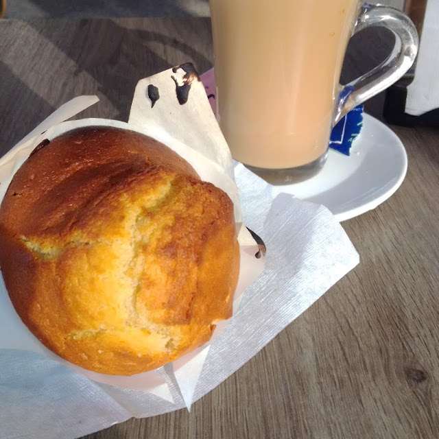 Queque Normal Com Galão