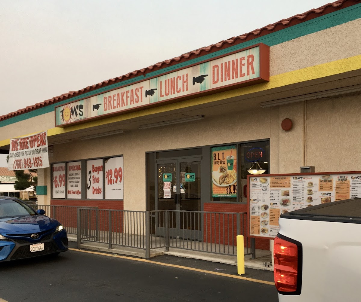 Tom's Famous Family Restaurant
