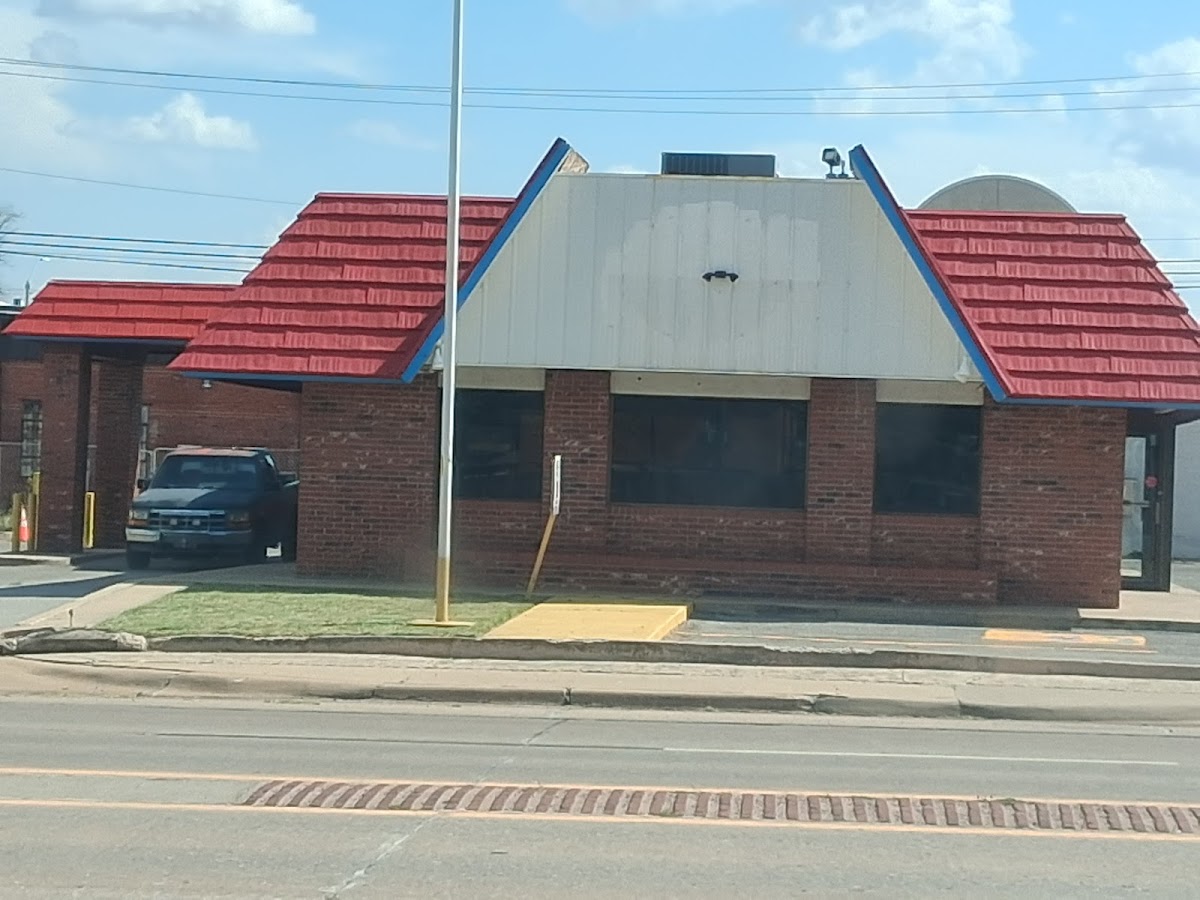 Chick O Fish Clinton (CLINTON, OK Photo 4