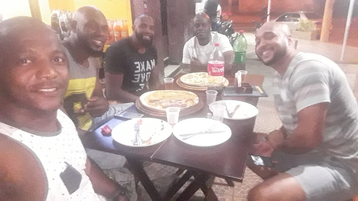 Pizzaria Eu Levo Aí Photo 4