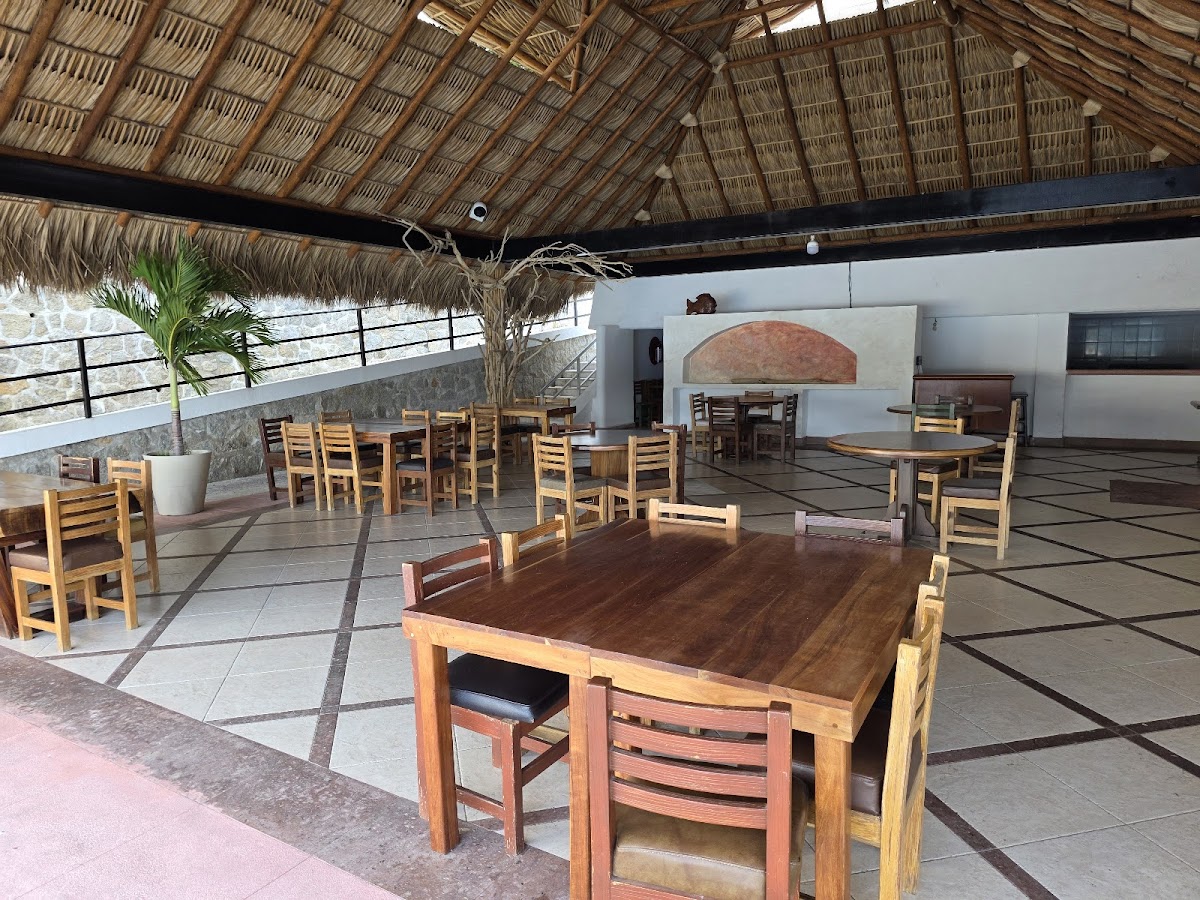 Restaurant Lanai Photo 3