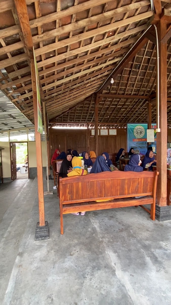SOTO GERABAH 'ANNUR'