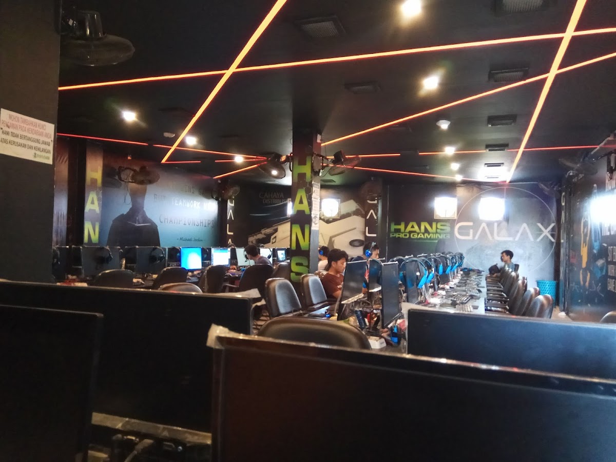 Hans Pro Gaming 2 Celentang